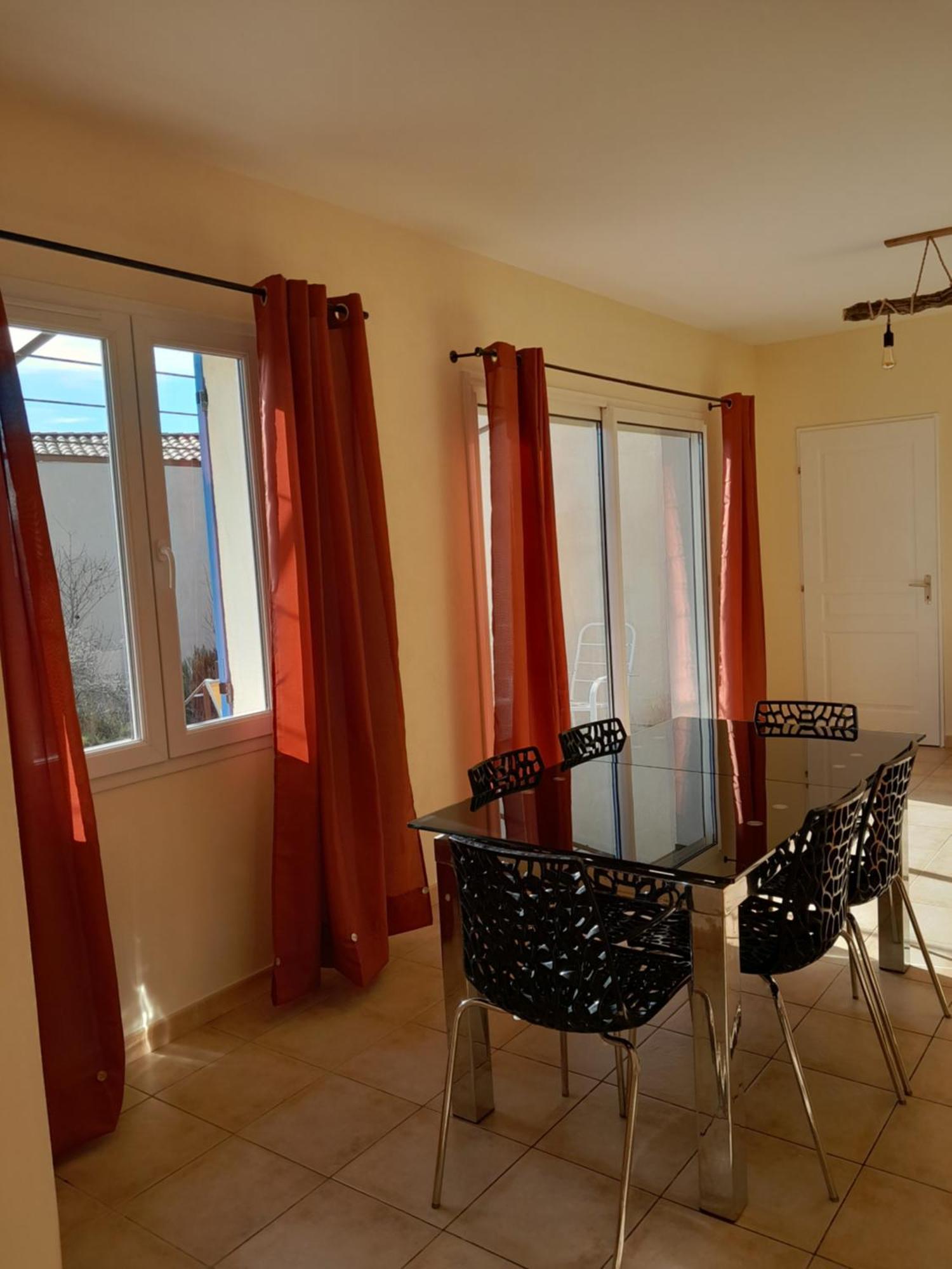 Sud Luberon Hébergement de vacances Ansouis